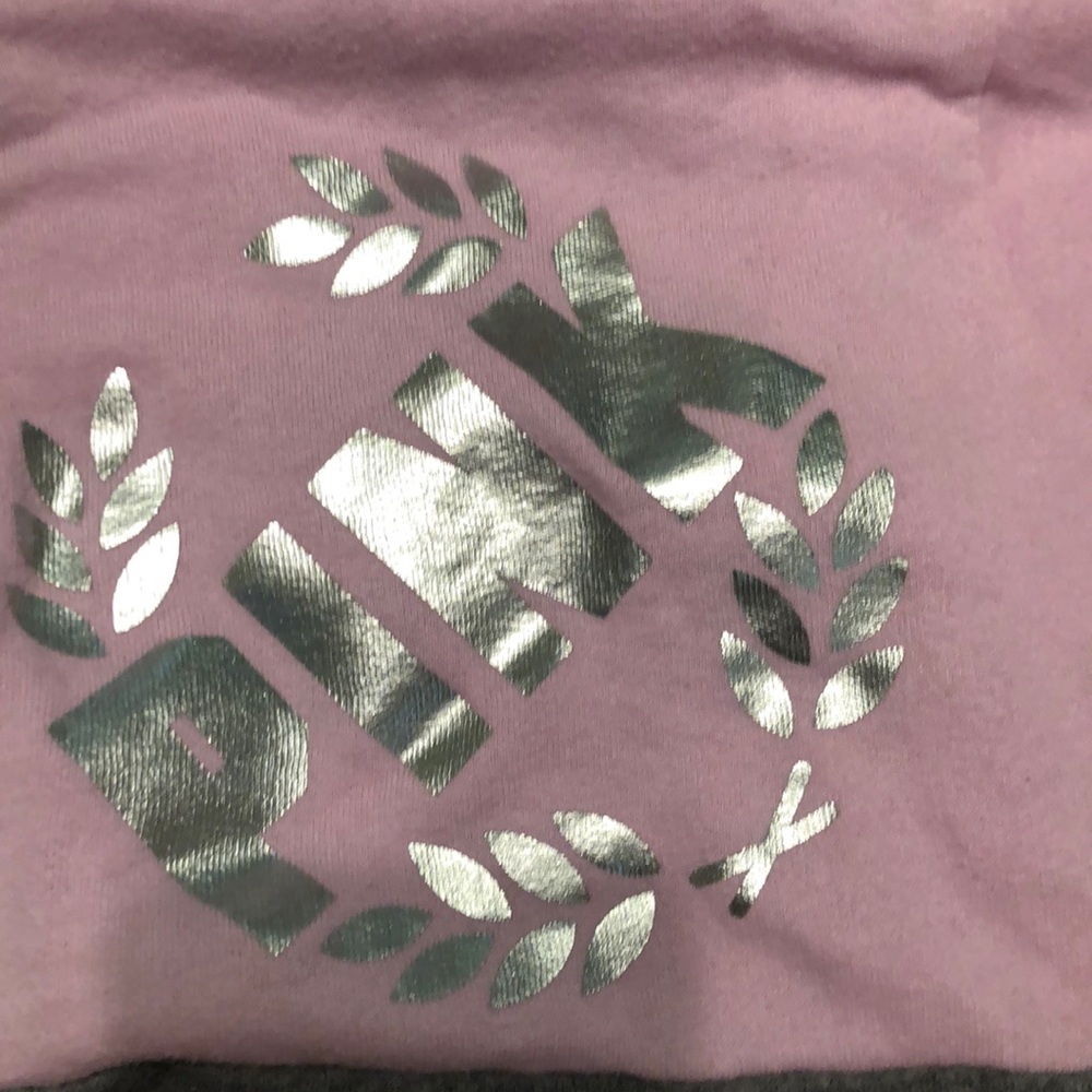 very cute pull over! - Picture 2 of 4